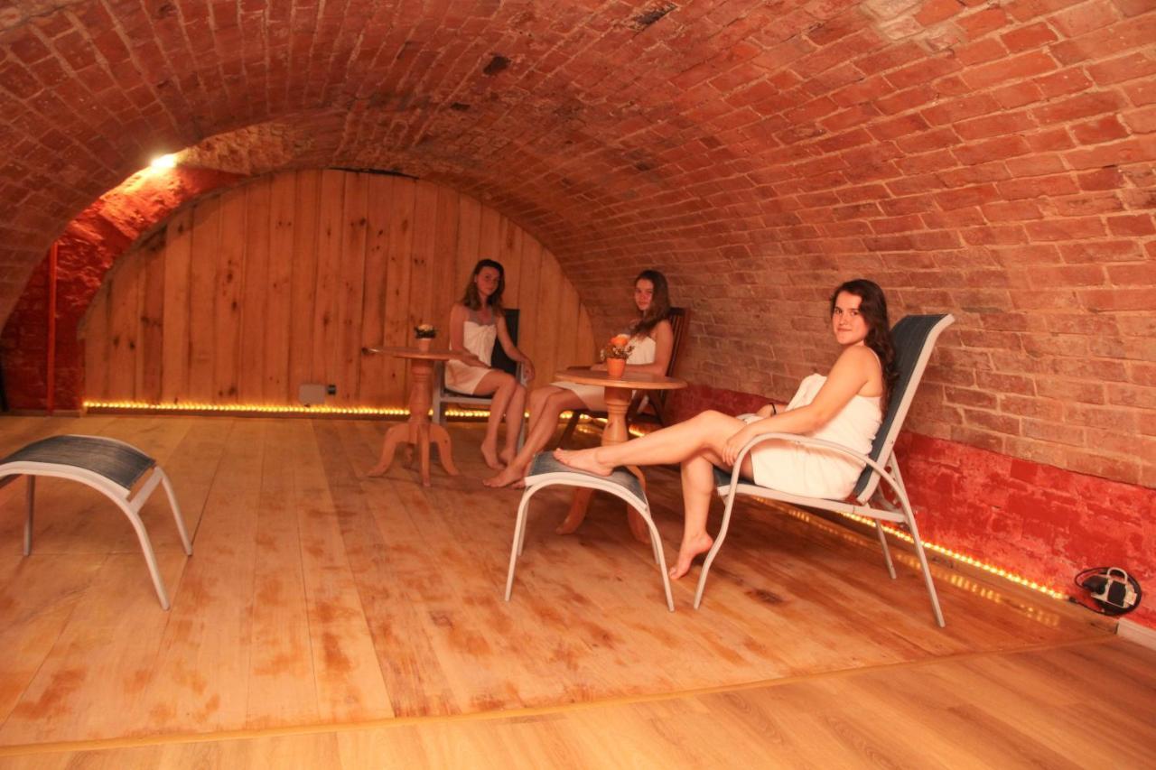 Landhotel Storchenkrug Rühstädt Εξωτερικό φωτογραφία